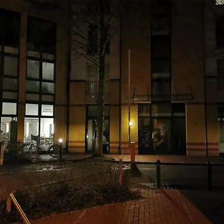 Apartment Bliss Place - Serviced - Arbeitsplatz, Zentral, Küche, Waschmaschine, Smarttv Magdeburg