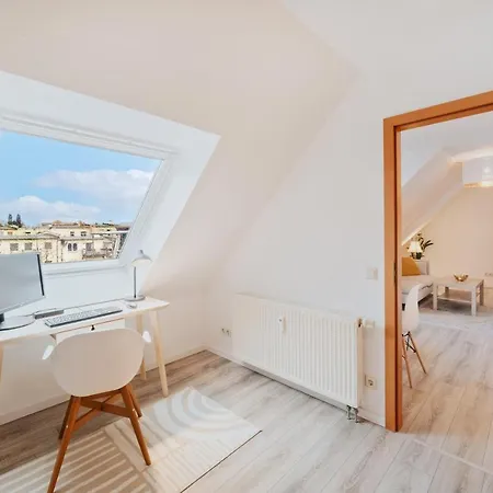 Apartment Bliss Place - Serviced - Arbeitsplatz, Zentral, Küche, Waschmaschine, Smarttv