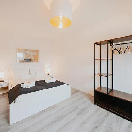 Bliss Place - Serviced - Arbeitsplatz, Zentral, Küche, Waschmaschine, Smarttv