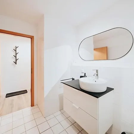 Bliss Place - Serviced - Arbeitsplatz, Zentral, Küche, Waschmaschine, Smarttv Apartment Magdeburg