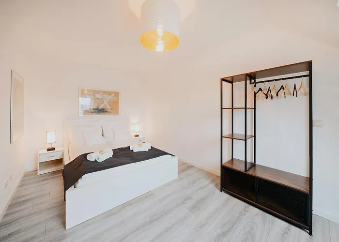 Bliss Place - Serviced - Arbeitsplatz, Zentral, Kueche, Waschmaschine, Smarttv