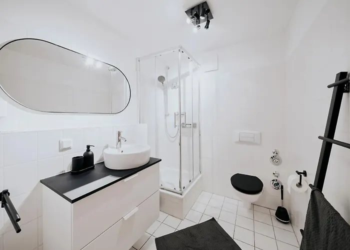 Bliss Place - Serviced - Arbeitsplatz, Zentral, Kueche, Waschmaschine, Smarttv アパート *