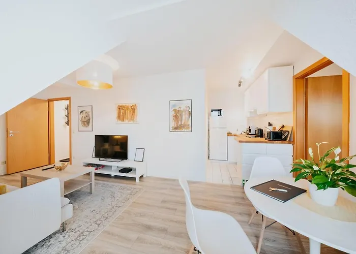 Bliss Place - Serviced - Arbeitsplatz, Zentral, Kueche, Waschmaschine, Smarttv